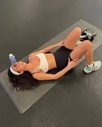 Poll image 1 for Do you maintain a strict workout schedule when your physical body drops into low-energy states?